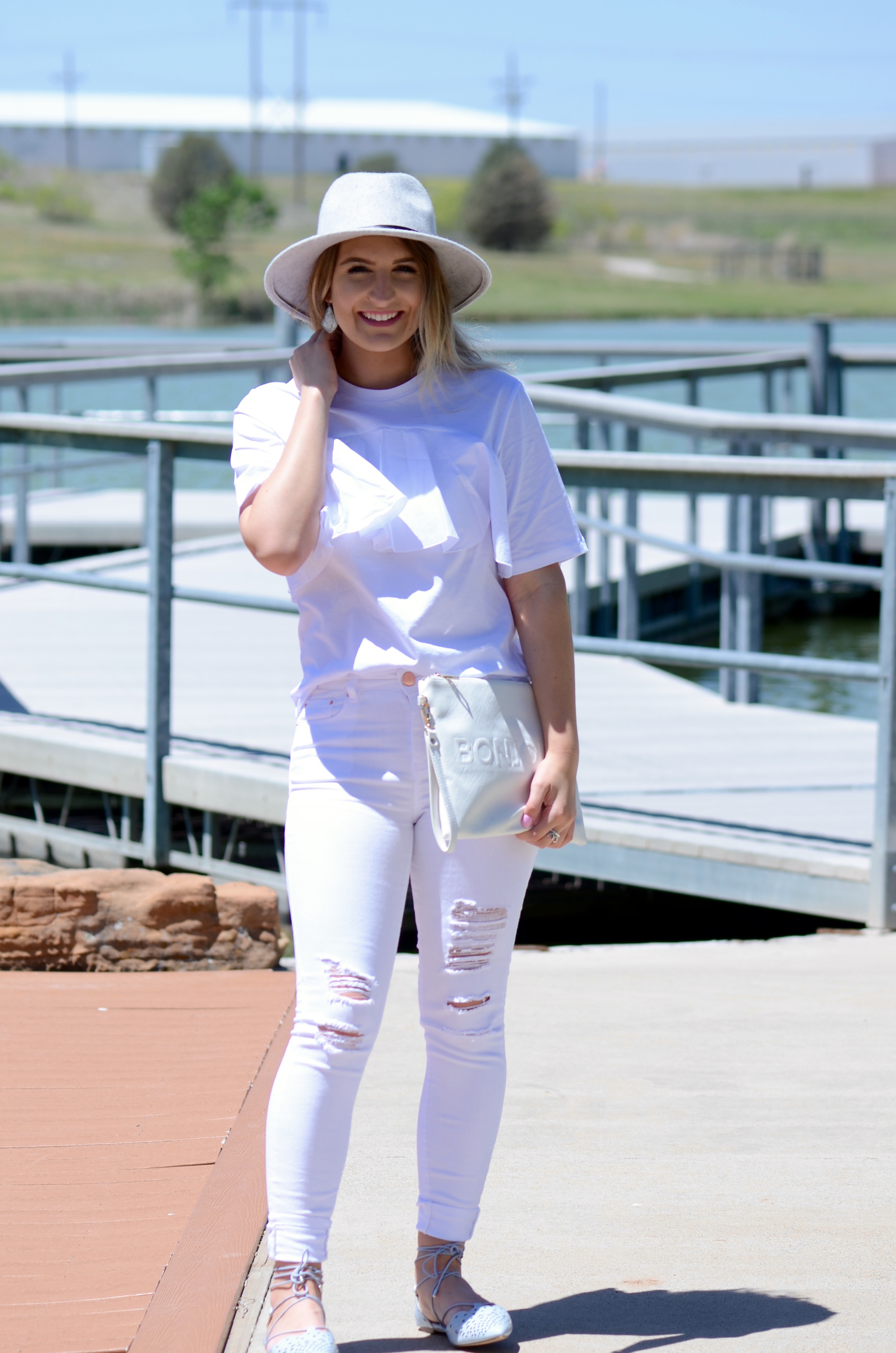 all white look for a fashion blogger