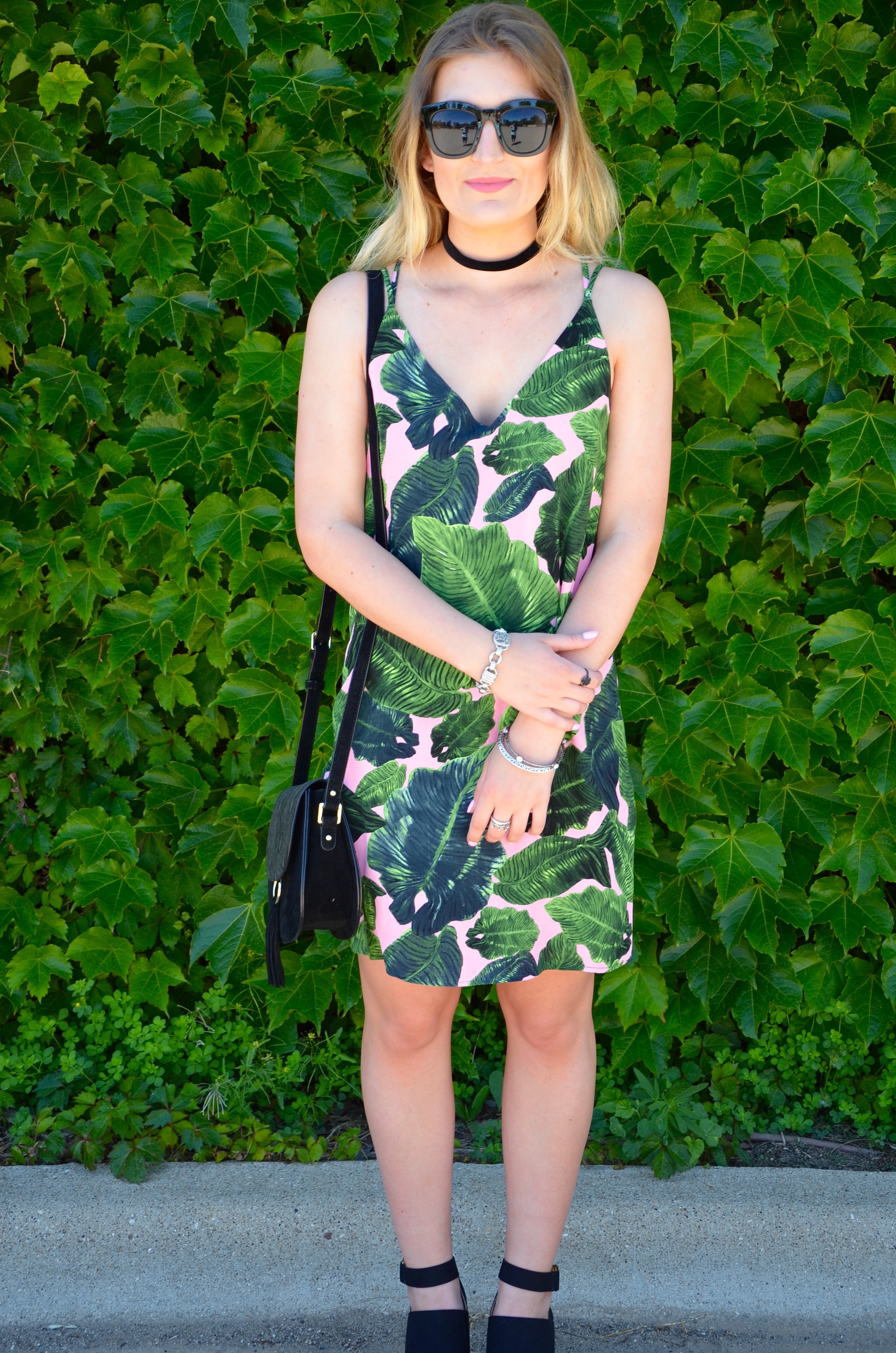 topshop outfit with a choker and tumblr inspired dress