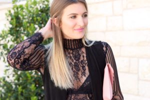 lace crop top details