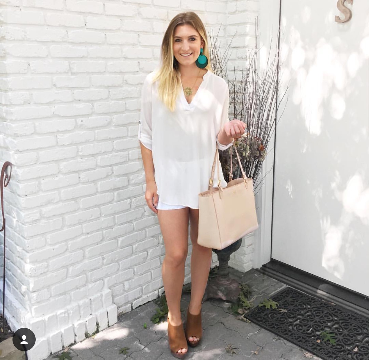 All White Instagram ootd | AMS blog