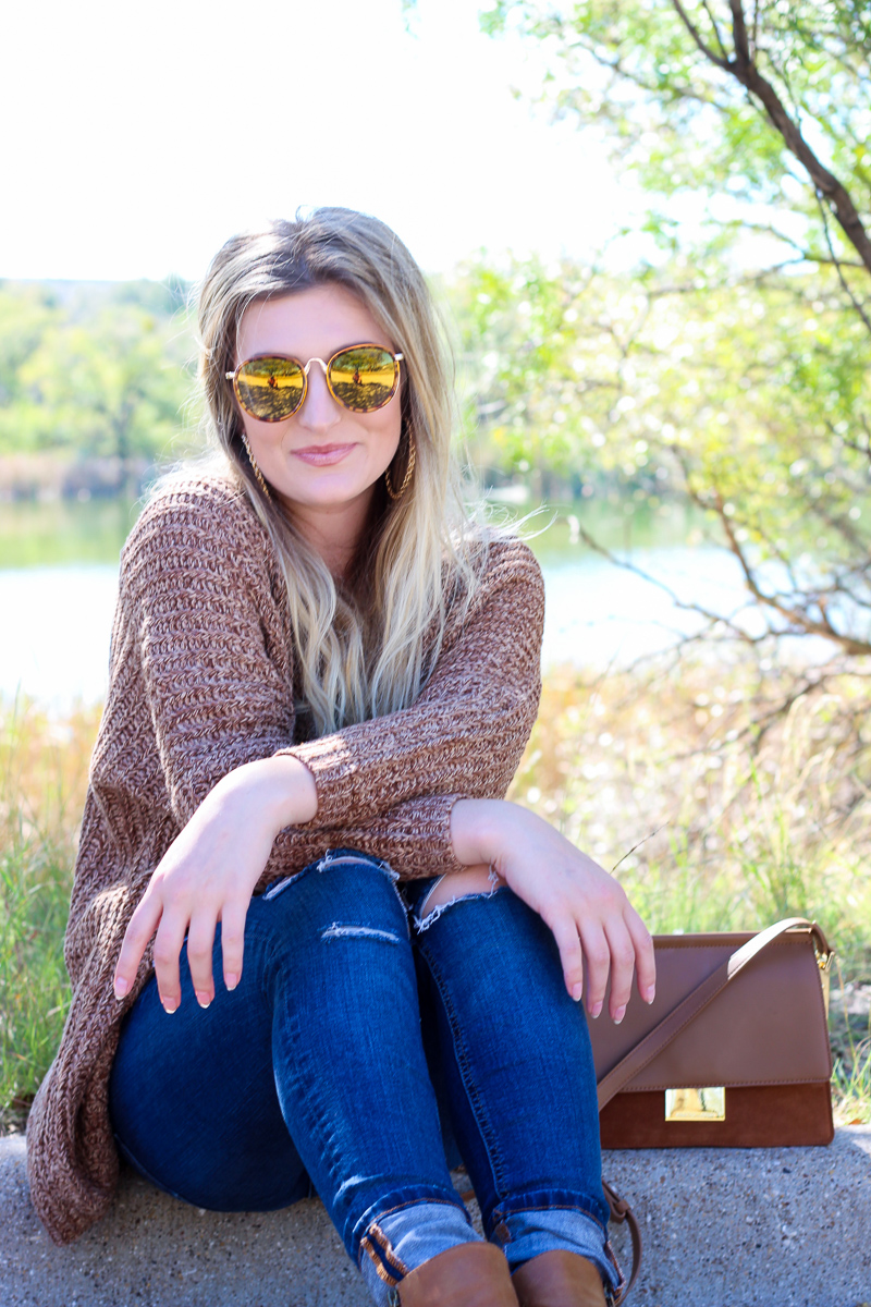 The perfect Fall Brown Chunky Sweater | AMS Blog