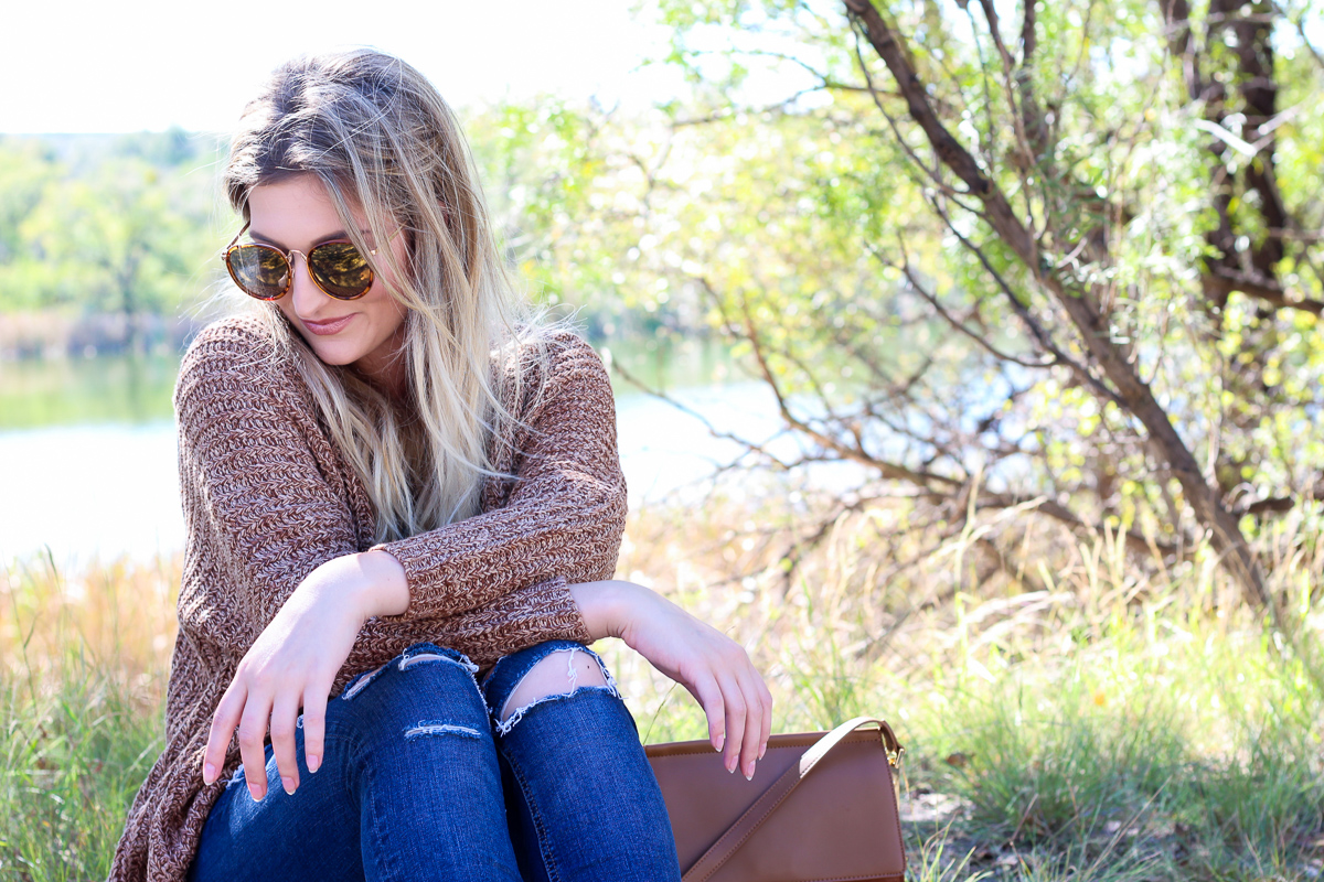 The perfect Fall Brown Chunky Sweater | AMS Blog