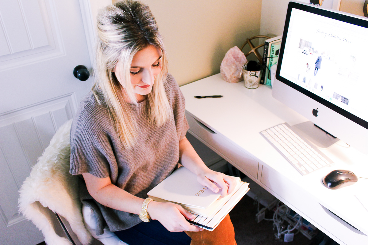 5 Tips to Stay Organized From Life and style blogger Audrey Stowe 