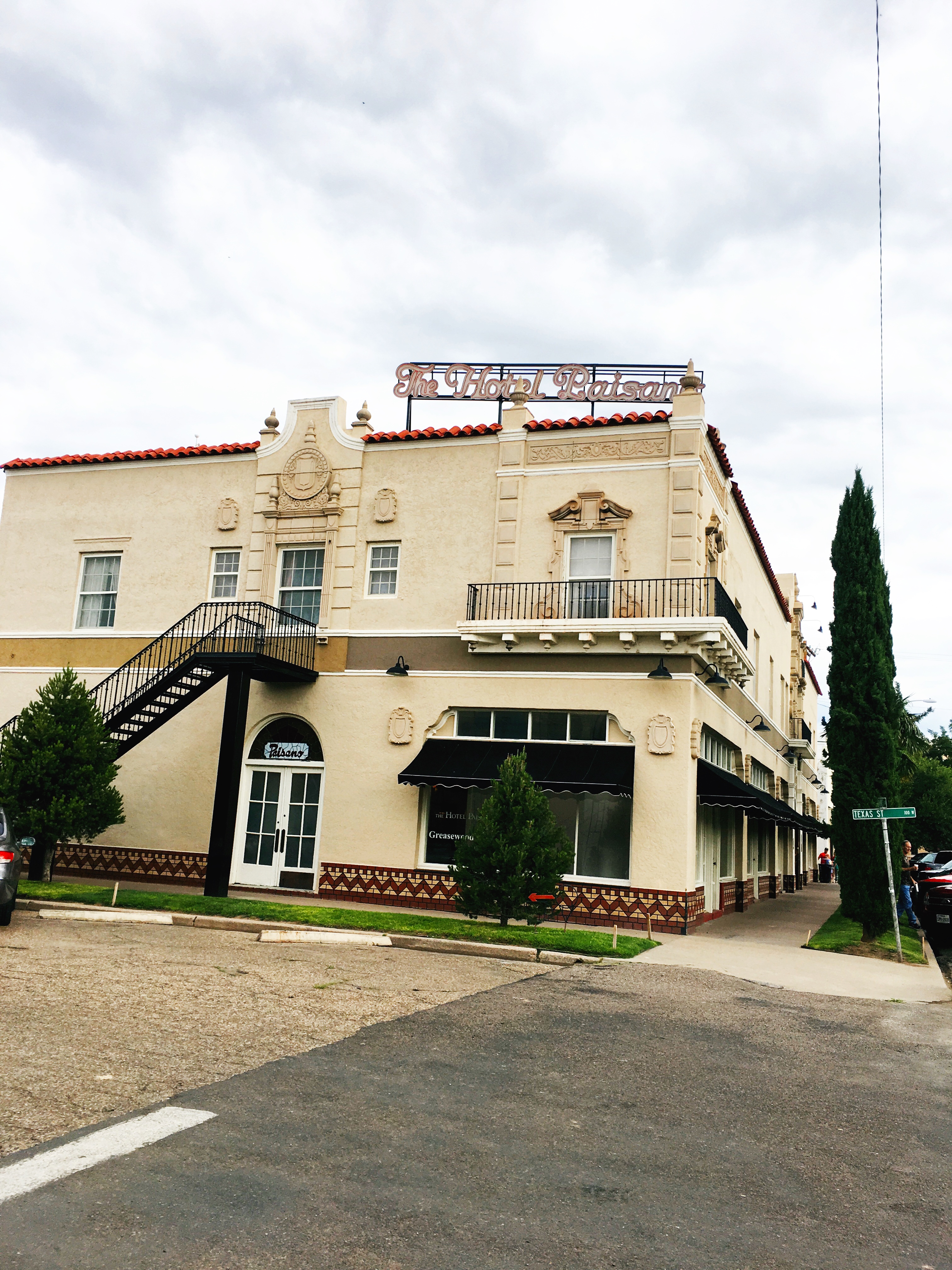 24 Hour Guide to Marfa, Texas | West Texas | AMS a fashion and lifestyle college blog |