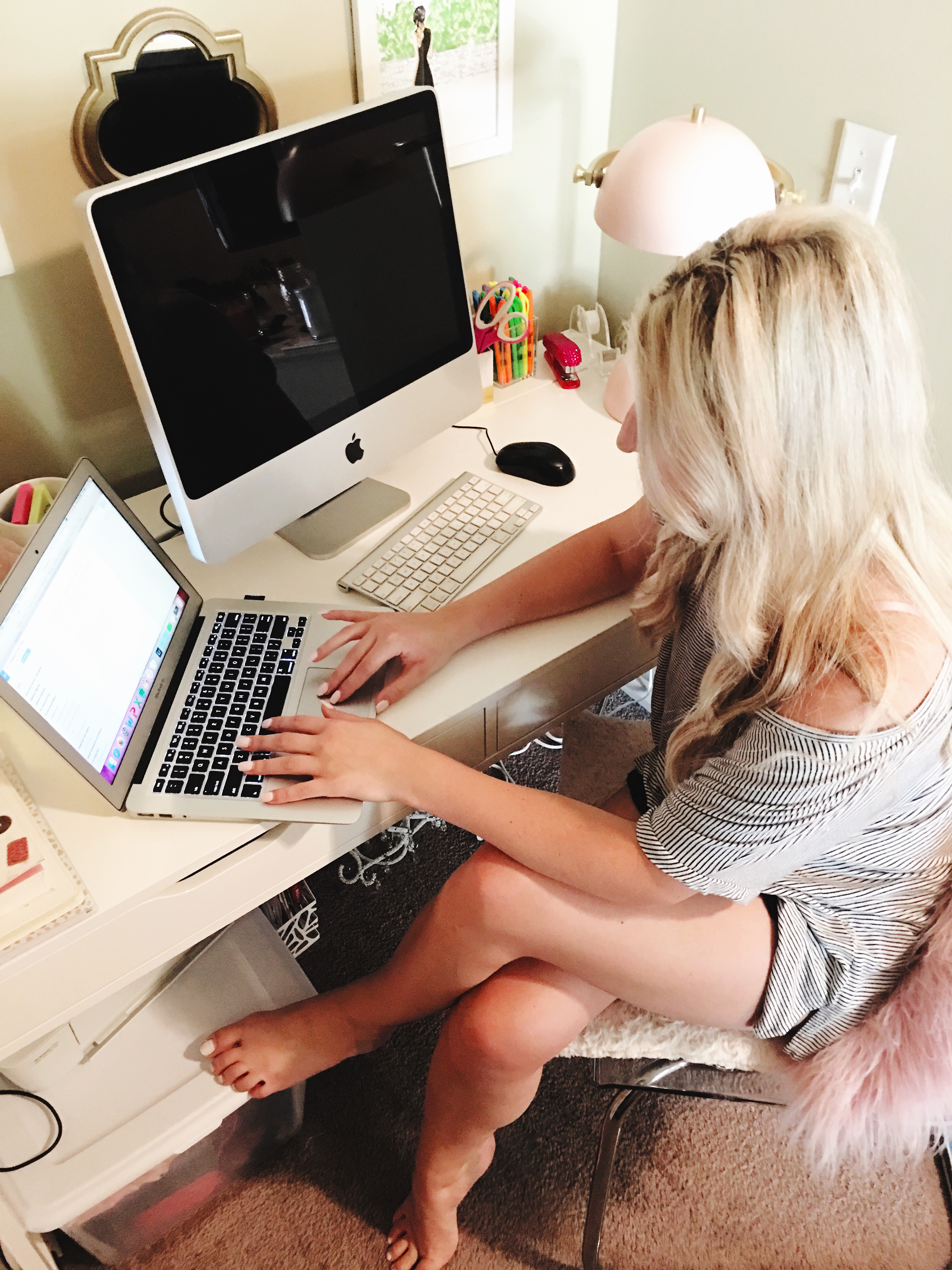 My college desk space | Blogger Office | Audrey Madison Stowe a life and style blog