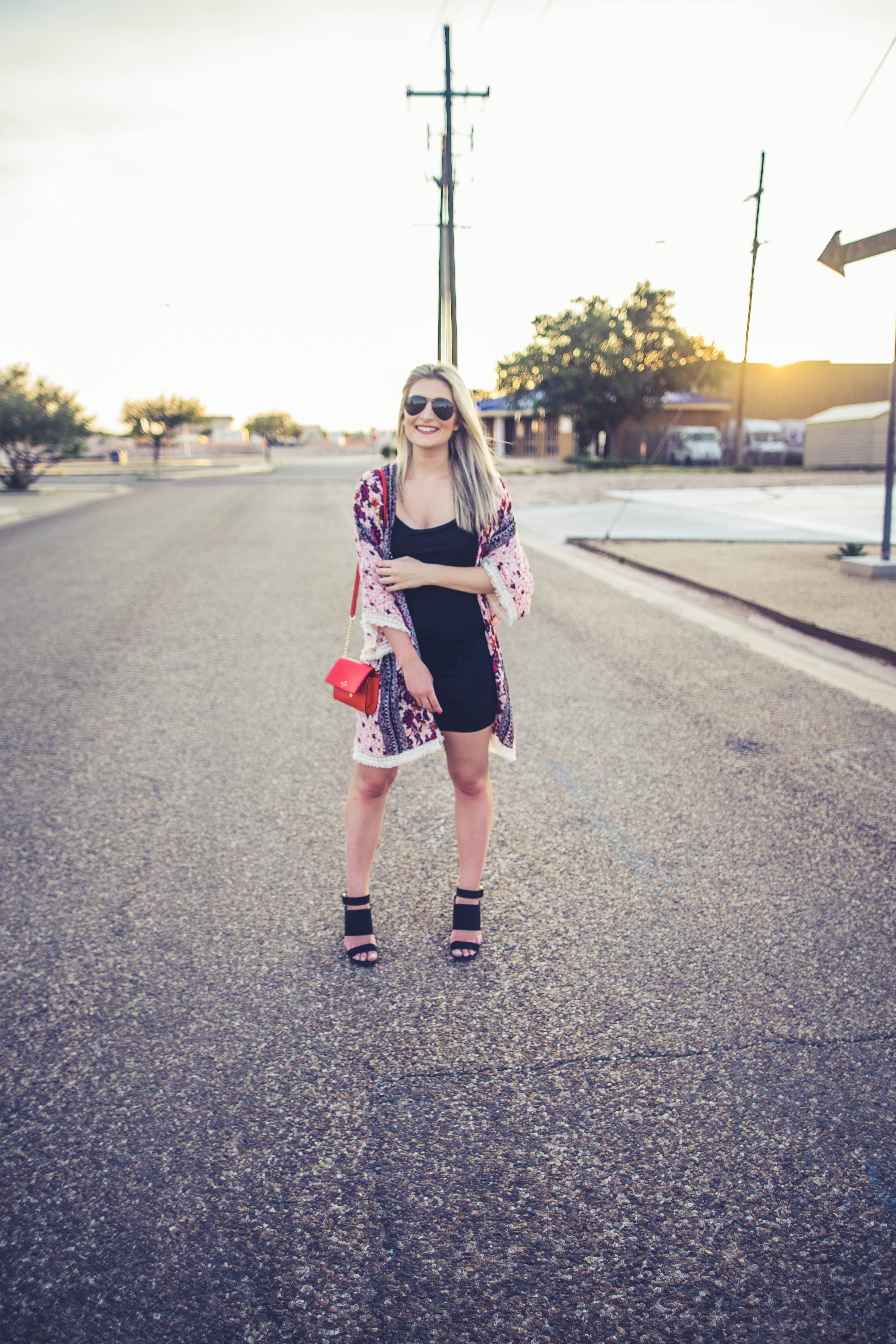 Friday Favorites | Kimonos | Audrey Madison Stowe a fashion and lifestyle blogger 