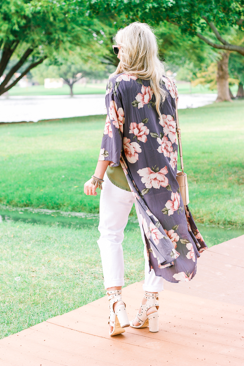 Easy Duster Kimono | Audrey Madison Stowe a fashion and lifestyle blogger