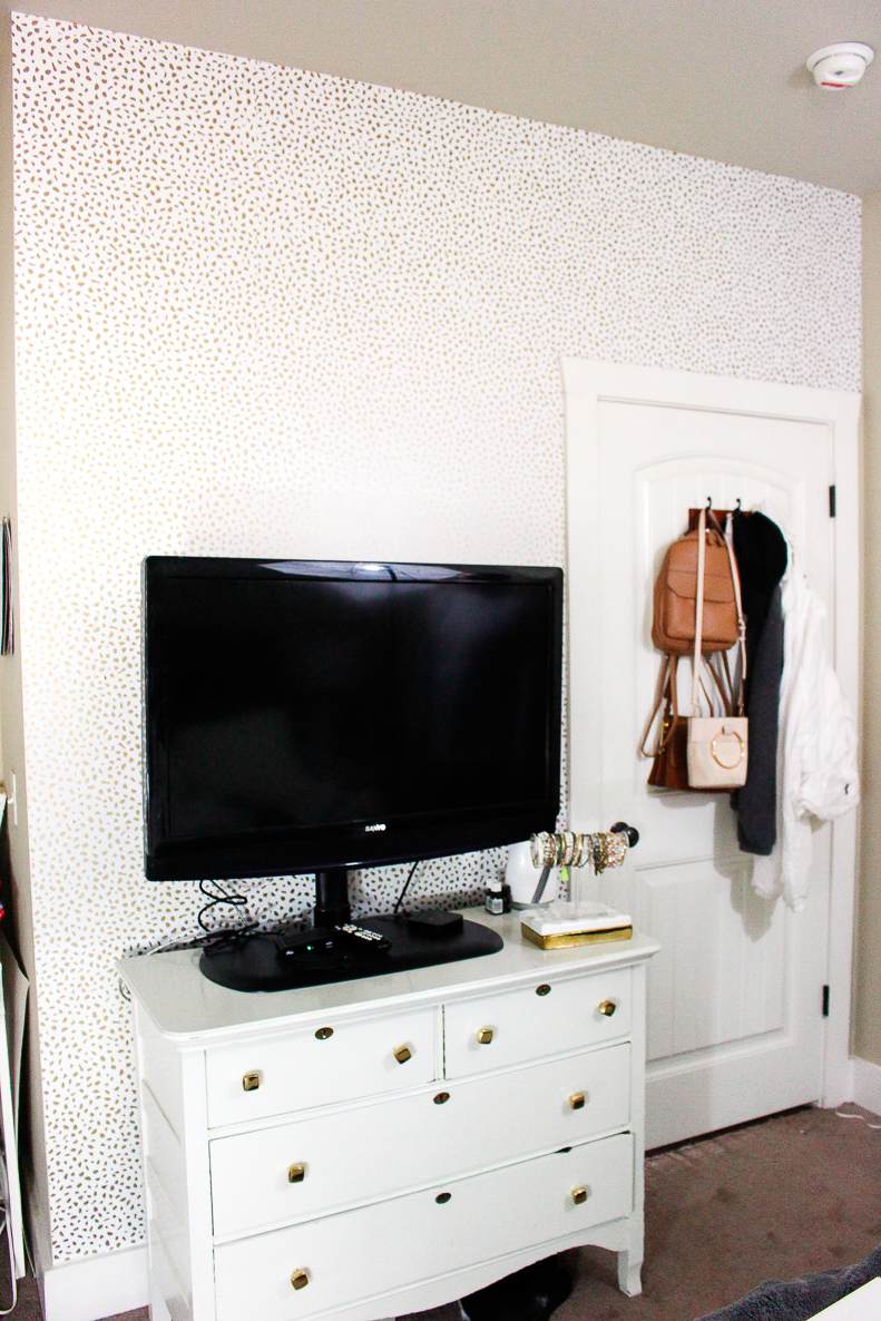 Fall Room Update With Devine Color | Wallpaper| Girly girl room | Audrey Madison Stowe a fashion and lifestyle blog