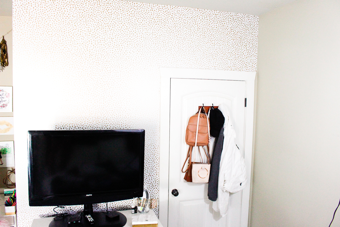 Fall Room Update With Devine Color | Wallpaper| Girly girl room | Audrey Madison Stowe a fashion and lifestyle blog