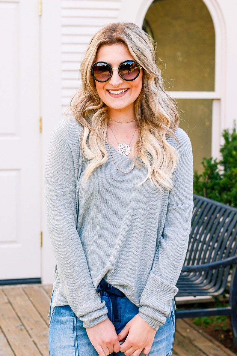 Go-to Relaxed outfit with DENIZEN from Levi's Jeans | Jean Joggers | Audrey Madison Stowe a fashion and lifestyle blogger