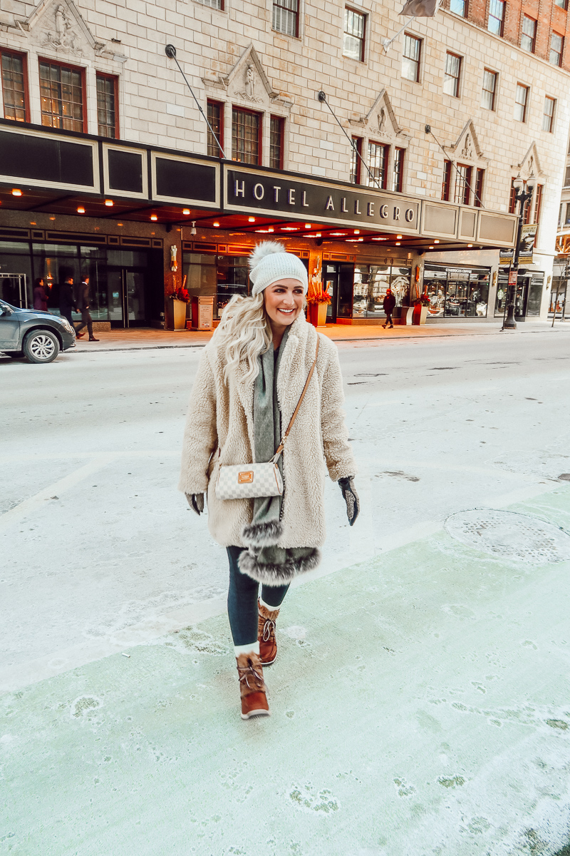 Hotel Allegro | Chicago Travel Diary | Audrey Madison Stowe a fashion and lifestyle blogger  - Weekend in Chicago by popular Texas blogger Audrey Madison Stowe