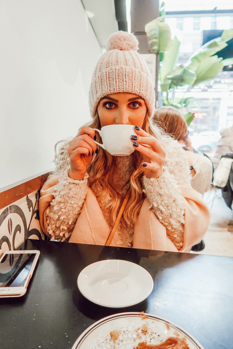 Coffee stop | Audrey Madison Stowe a fashion and lifestyle blogger | Chicago travel