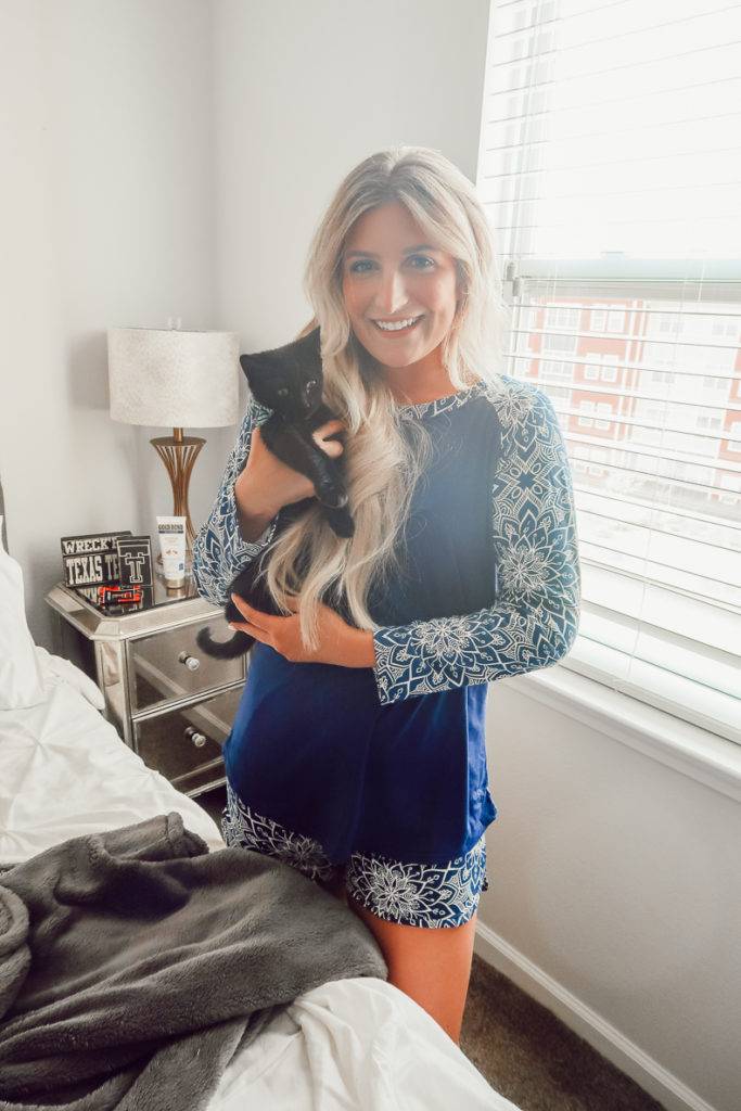 Netflix Favorites + Hello Mello | Audrey Madison Stowe a fashion and lifestyle blogger in Texas - Netflix Favorites + Best Loungewear featured by popular Texas lifestyle blogger, Audrey Madison Stowe