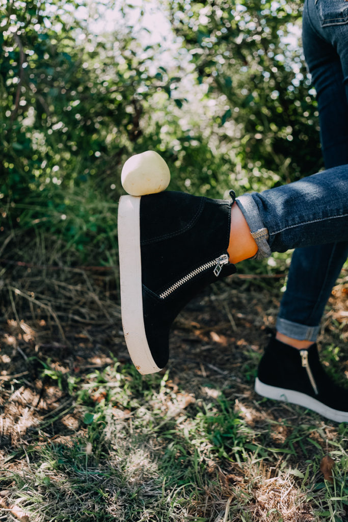 Apple Orchards With Steve Madden Outfit | #GenSteve| Family Day | featured by popular Texas fashion blogger Audrey Madison Stowe