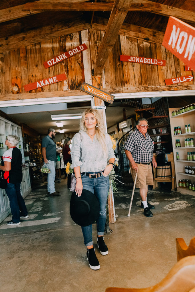 Apple Orchards With Steve Madden Outfit | #GenSteve| Family Day | featured by popular Texas fashion blogger Audrey Madison Stowe