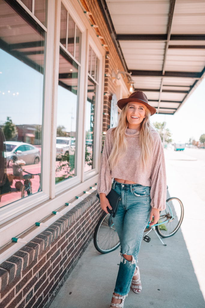 Fall Date Outfits Roundup | Going Out Looks For Fall | Cute College Style | featured by top Texas fashion blog Audrey Madison Stowe 