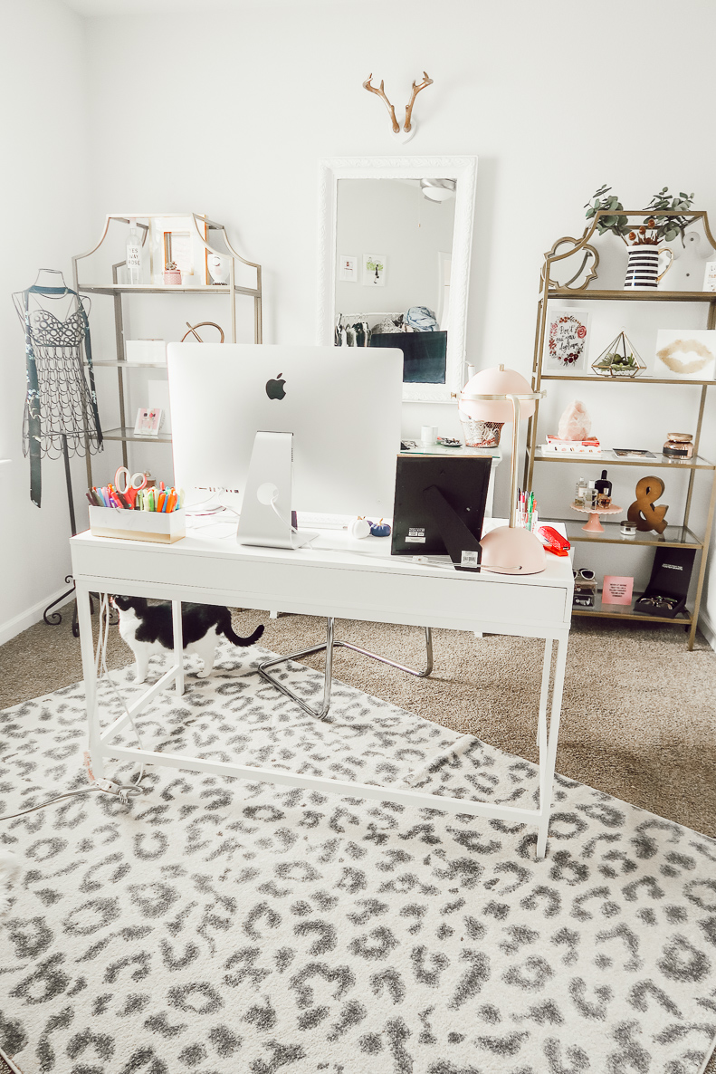 Home Office Tour | Girly Blogger Cloffice | Blogger Office | Audrey MAdison Stowe a fashion and lifestyle blogger