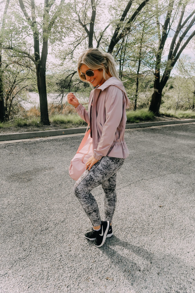 Lululemon | Workout Wear | Winter Workout | Cute Workout Wear For Cool Weather With Lululemon featured by top Texas fashion blog Audrey Madison Stowe