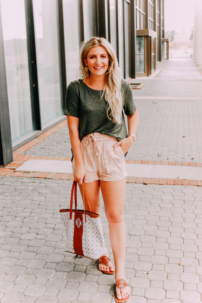 Four Easy Outfits For Casual Workplaces | What to Wear to Work | Audrey Madison Stowe a fashion and lifestyle blogger