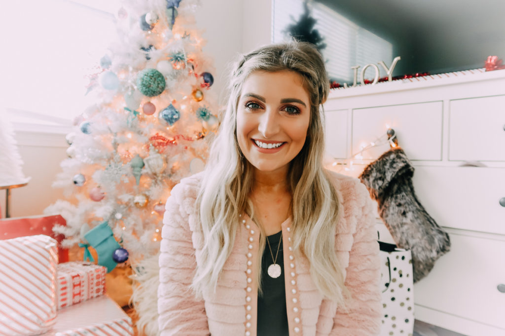 Quick Holiday Hairstyles | Christmas Hairstyles | Audrey Madison Stowe a fashion and lifestyle blogger