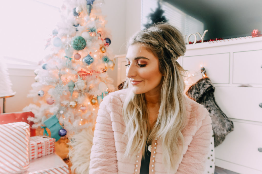 Quick Holiday Hairstyles | Christmas Hairstyles | Audrey Madison Stowe a fashion and lifestyle blogger