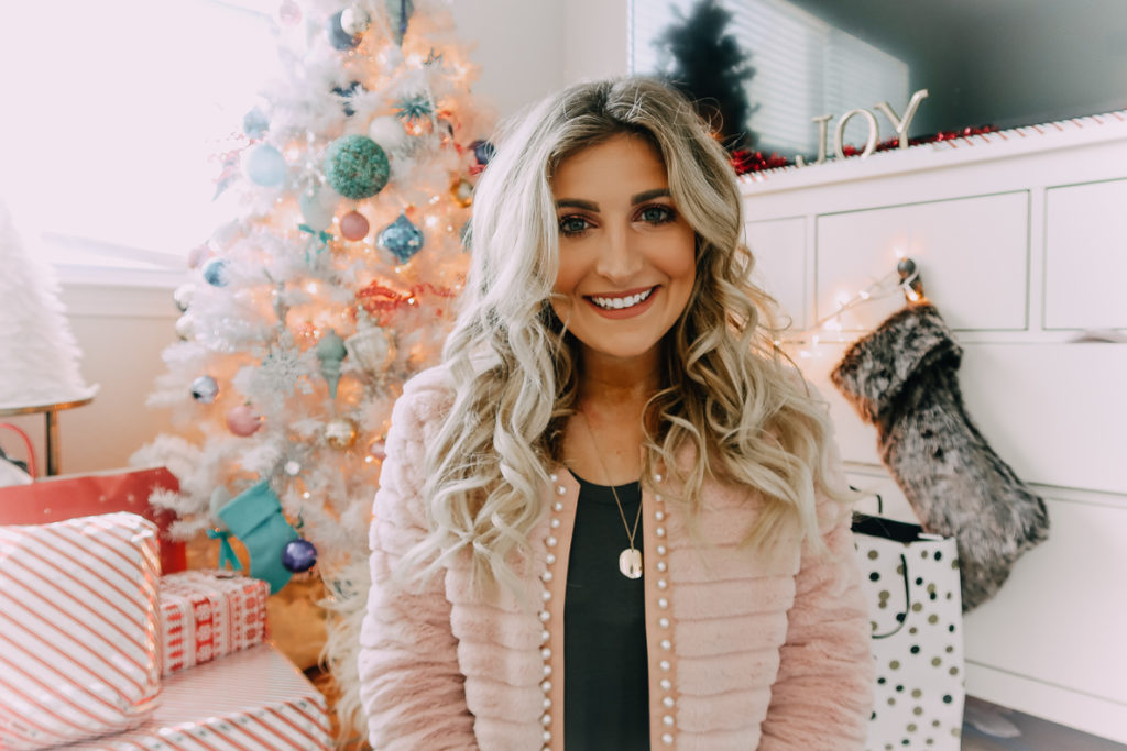 Quick Holiday Hairstyles | Christmas Hairstyles | Audrey Madison Stowe a fashion and lifestyle blogger