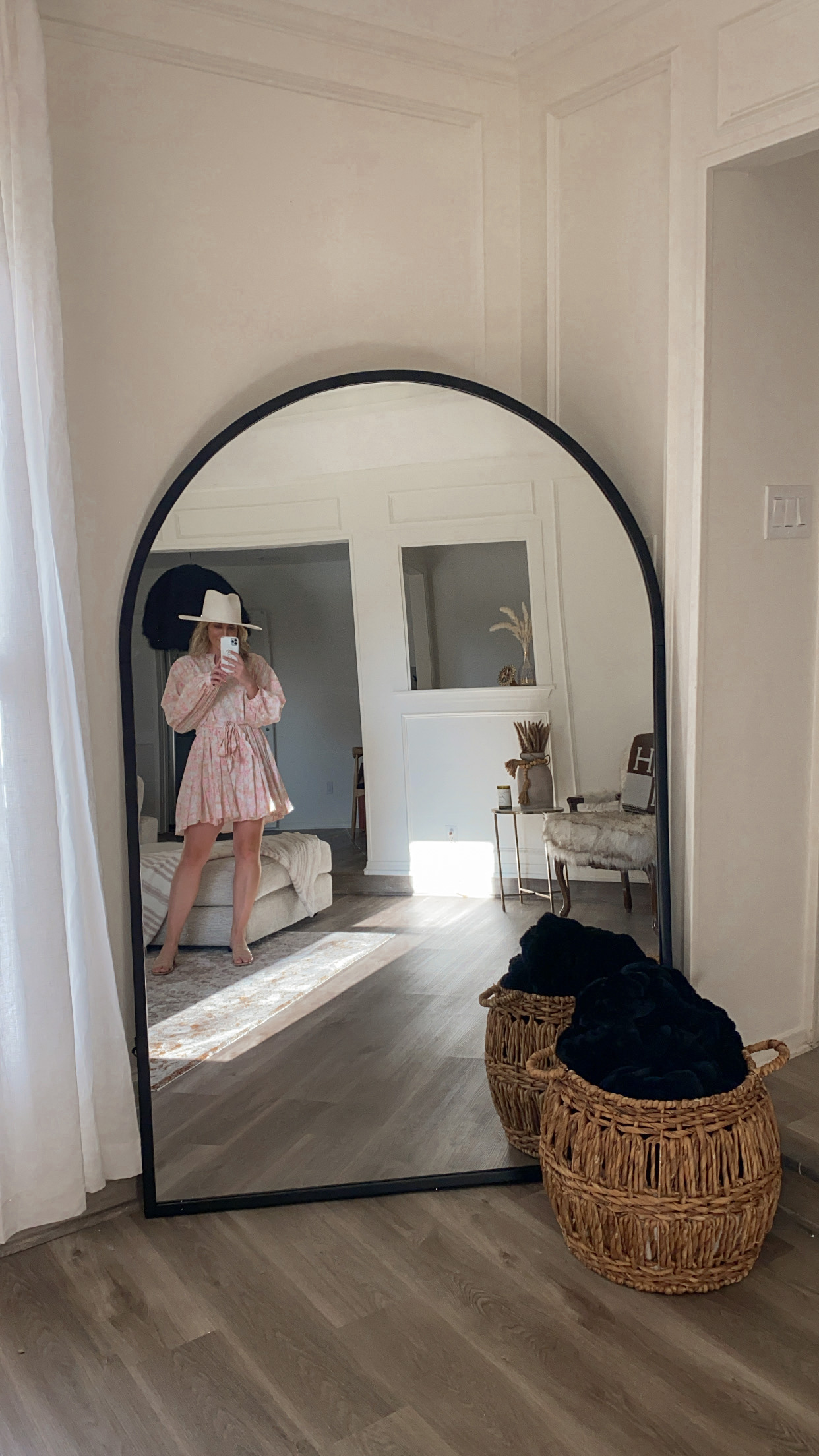 Arch Mirror UO | Fun statement pieces for your home